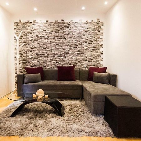 بولا Apartment T & D المظهر الخارجي الصورة