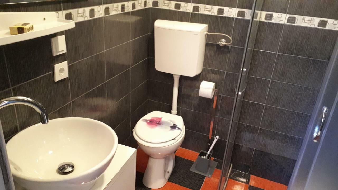 بولا Apartment T & D المظهر الخارجي الصورة