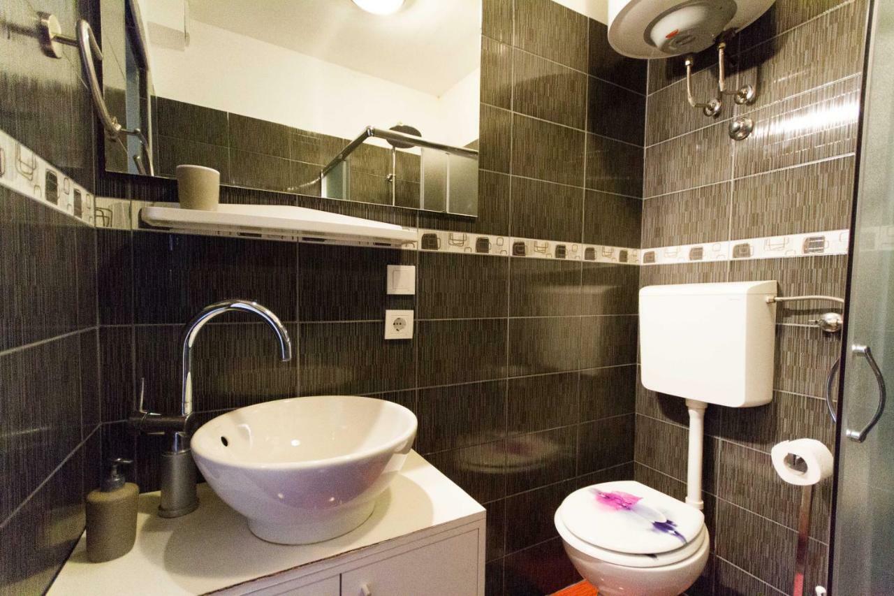 بولا Apartment T & D المظهر الخارجي الصورة